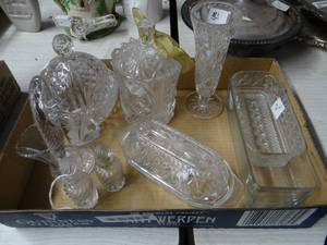 lot 728 image: Lot of Cut Glassware