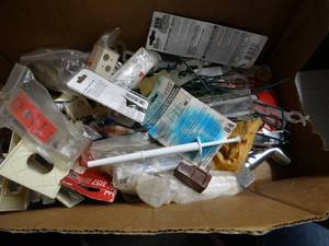 lot 740 image: Lot of Asst Hardware Items