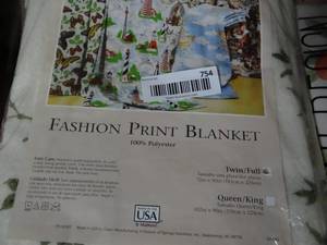lot 754 image: Floral Blanket, Tablecloth and Bedspread