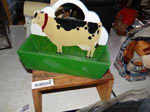 lot 768 image: Wood Cow Tote and Step Stool