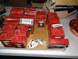 lot 773 image: Hallmark Collectible Ornaments