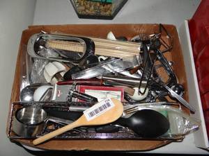 lot 774 image: Lot of Asst Kitchen Utensils