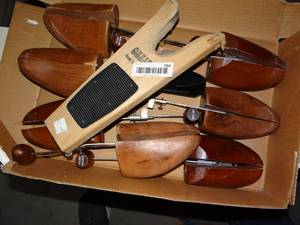 lot 784 image: Shoe Jack and Wooden Shoe Stretchers