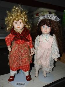 lot 791 image: 2 Porcelain Dolls