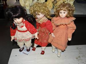 lot 792 image: Lot of Porcelain Dolls