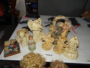 lot 793 image: Lot of  Angels