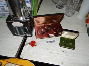 lot 805 image: Lot of Cuff Links and Other Items