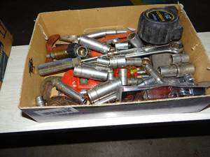 lot 808 image: Lot of Tools