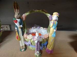 lot 822 image: Easter Lot