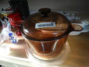 lot 839 image: Lot of Cookware