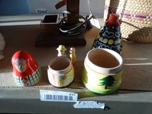 lot 847 image: Nesting Dolls and Vintage Lamp