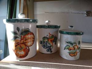 lot 849 image: Set of 3 Vintage Canisters