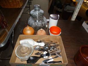 lot 856 image: Asst Kitchen Items
