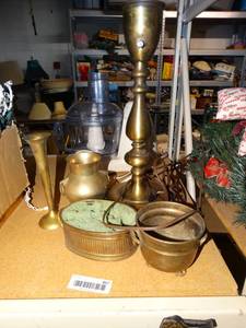 lot 867 image: Brass Decor