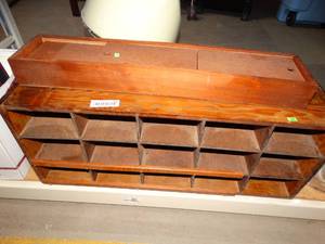 lot 881 image: 2 Wood Storage or Decor Boxes