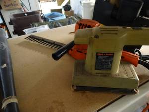 lot 889 image: Black and Decker Sander and Shrub Cutter
