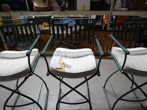 lot 905 image: Set of 3 Patio Chairs