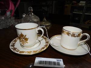 lot 907 image: 2 Teacups w Matching Saucers