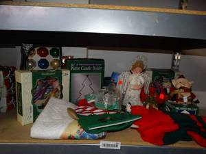 lot 922 image: Christmas Lot