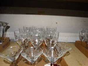 lot 933 image: Flat of Stemware
