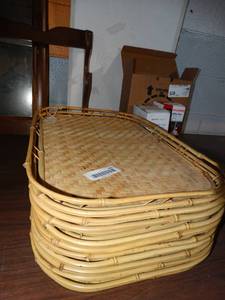 lot 962 image: Wicker Dinner Trays 11ct