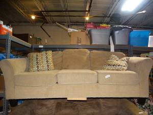 lot 971 image: Sofa w Throw Pillows