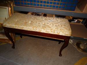 lot 989 image: Wooden bench with under seat storage