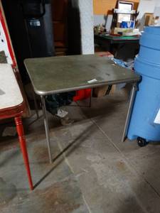 lot 996 image: Folding Card Table