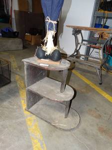 lot 1149 image: 3-Tier Side Table