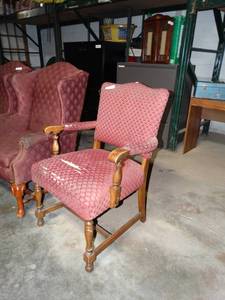 lot 1184 image: Sturdy Wood Upholstered Chair