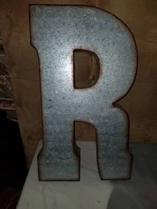 lot 7833 image: Metal Letter R.