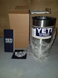 lot 7847 image: YETI Rambler. 30 Ounce Tumbler