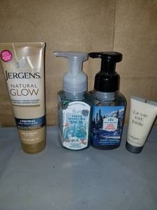 lot 7882 image: Lot of Hand Soaps. BATH AND BODY WORKS. and Skin Care