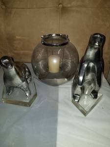 lot 7949 image: Polar Bear Statues and Bowl Candle Holder