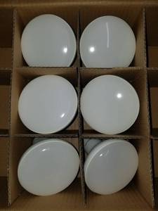 lot 7956 image: Lot of Philips Dimmable 650 Lumens 9W 110-130v Light Bulbs x 6