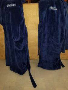 lot 7965 image: Lot of 2 Cryo Clinic Robes Blue 100% Polyester