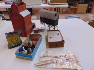 lot 3066 image: HO Scale Railroad Buildings