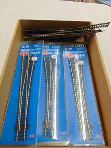 lot 3069 image: HO Scale Peco streamline switches Part # SLE88 5 pieces  more