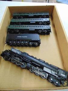 lot 3076 image: Union Pacific Engine, Coal Car, and more