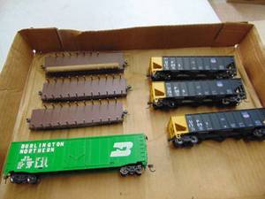 lot 3078 image: HO Scale Coal & Log Cars