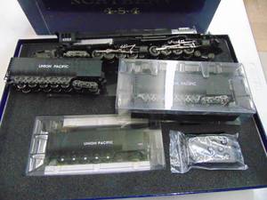lot 3082 image: Union Pacific Engine and Three Coal Cars
