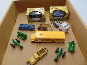 lot 3092 image: Misc. Diecast Pieces