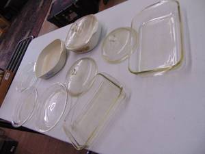 lot 3119 image: Corningware and Pyrex Baking - dirty