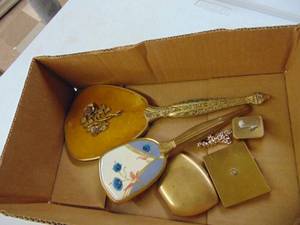 lot 3179 image: Vanity Items, Brush, Mirror and Makeup Cases