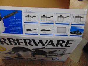 lot 3194 image: Farberware 14 PC. Set - New in Box