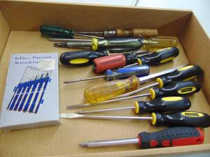 lot 3198 image: Screwdrivers