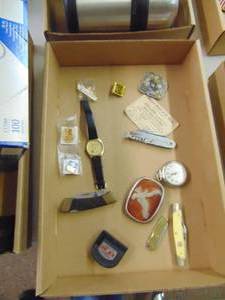 lot 3208 image: Watches Pocket Knives - Belt Buckles