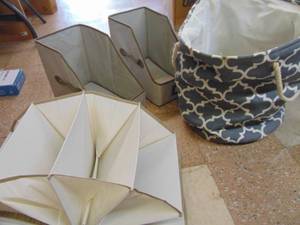 lot 3225 image: Closet Organizer and Laundry Tote Bag