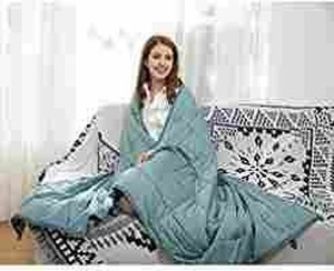 lot 1479 image: CuteKing Bamboo Weighted Blanket 80x87 Inches for Queen or King Size Bed, 20lbs