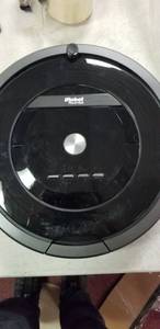 lot 1863 image: Irobot Roomba